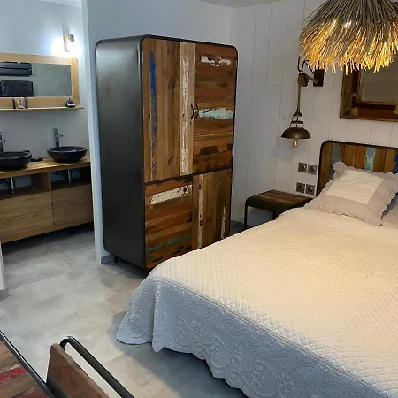 Apartamento Proche du port appartement standing avec Sauna privé Saint-Martin-de-Ré